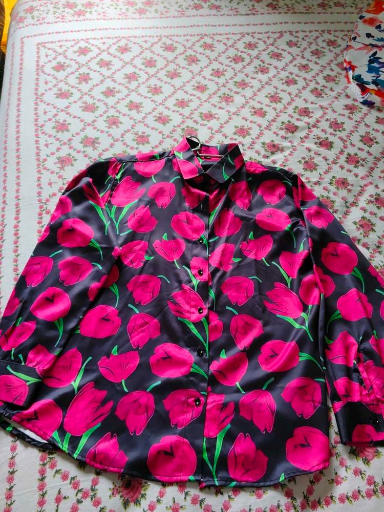 Vibrant Tulip Print Button-Up Blouse