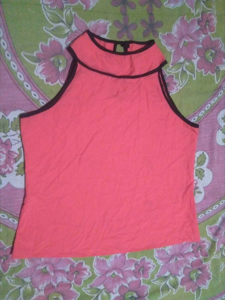 Coral Sleeveless Top with Collar Detail
