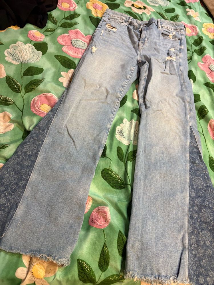 Light Wash Ripped Wide Leg Jeans
