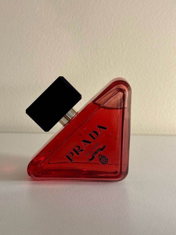 Prada Paradoxe radical essence