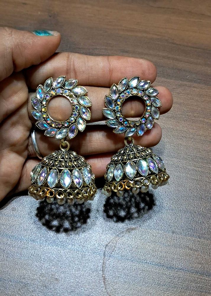 Exquisite Kundan Jhumka Earrings