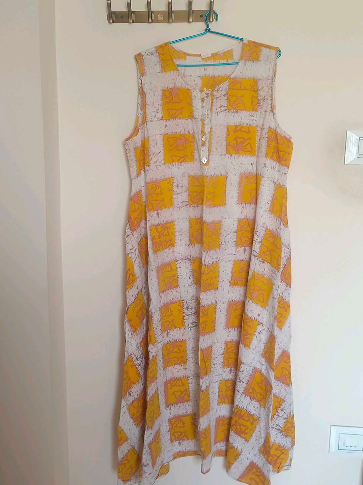 Yellow &amp; White Checkered Sleeveless Maxi