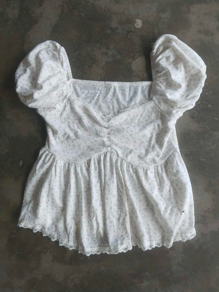white flower top