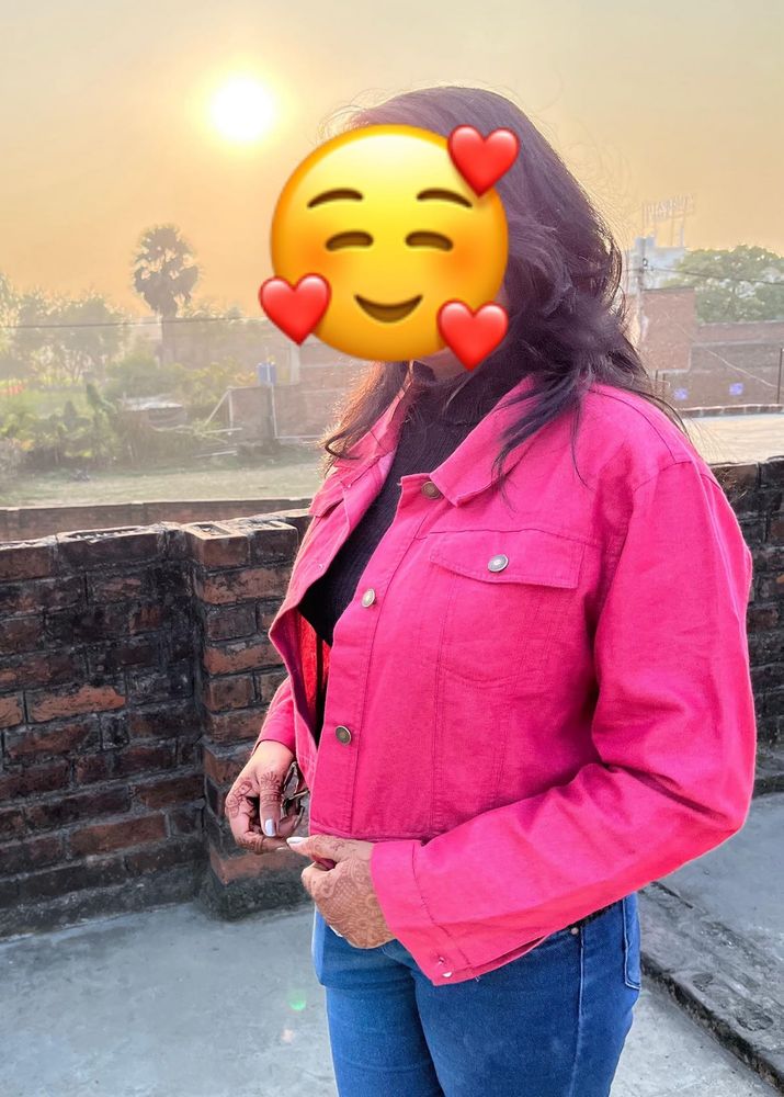 Stylish Pink Cropped Denim Jacket