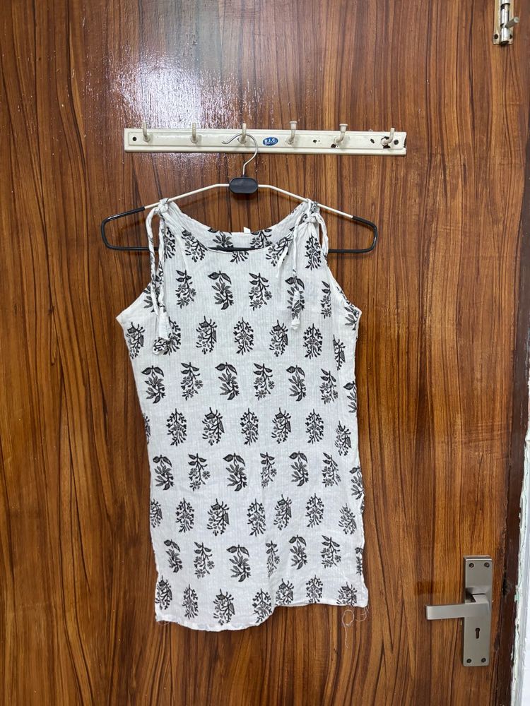 Stylish Sleeveless Printed Top