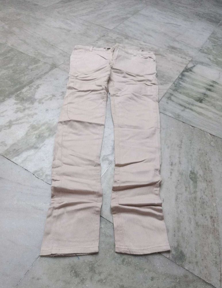 beautiful jeans woman