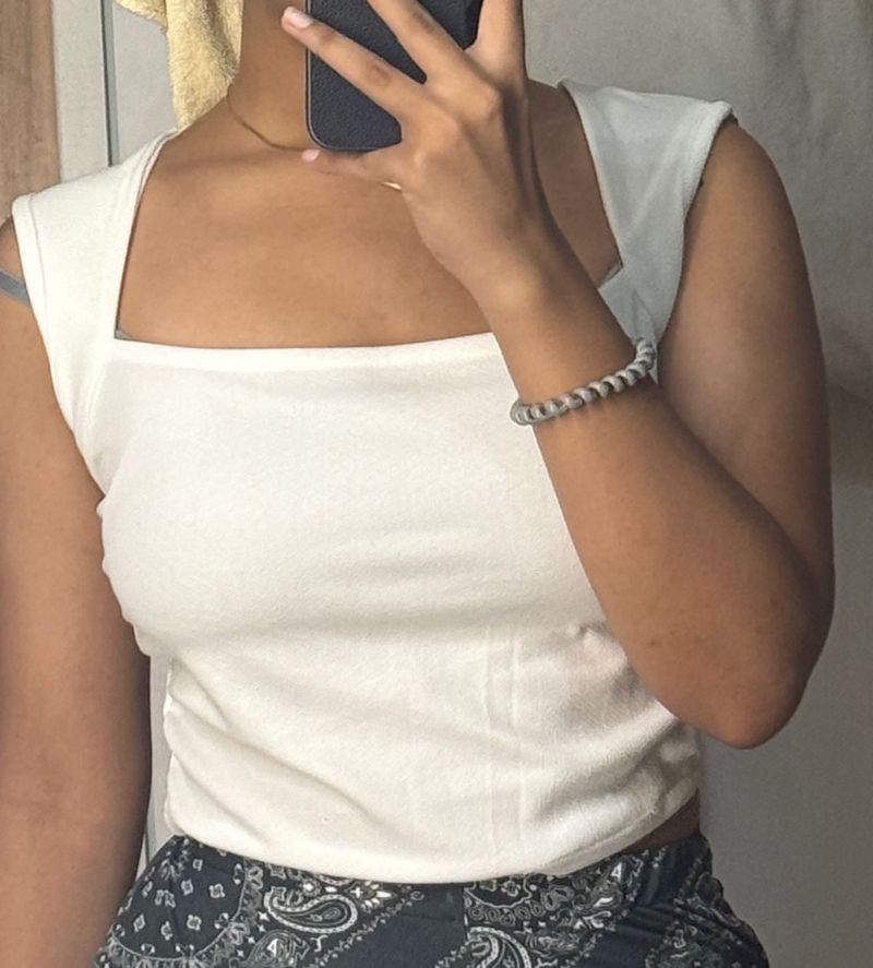 Sleek White Sleeveless Top