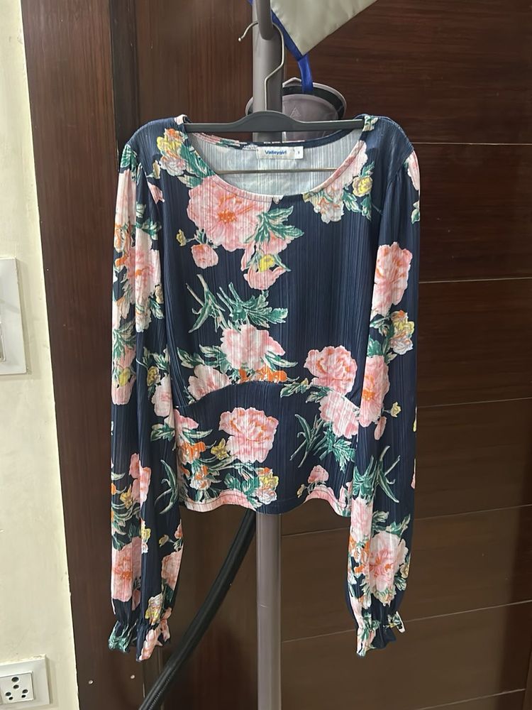 Chic Floral Print Long Sleeve Top