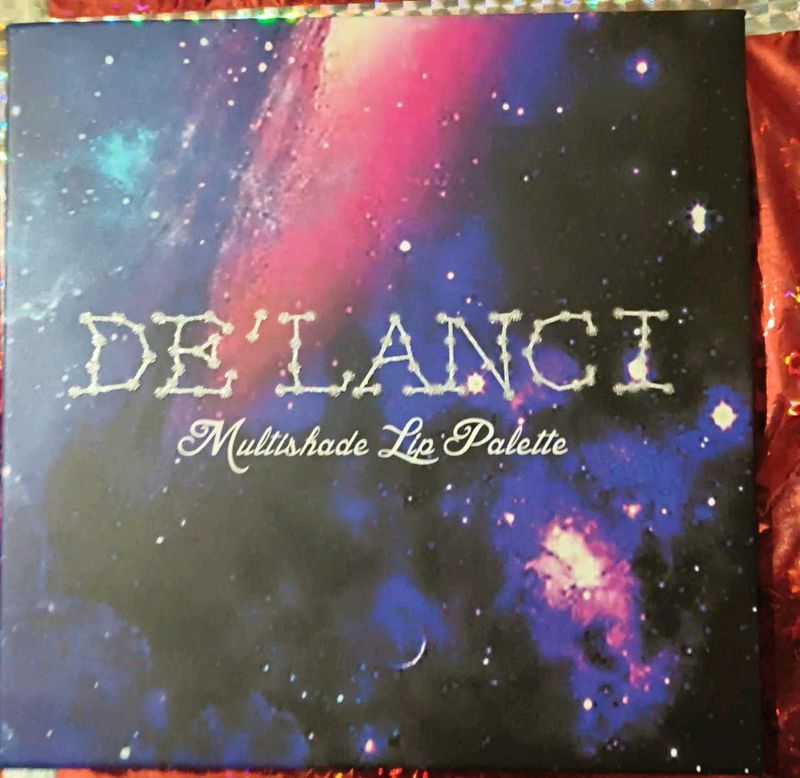 DE'LANCI Multishade Lip Palette