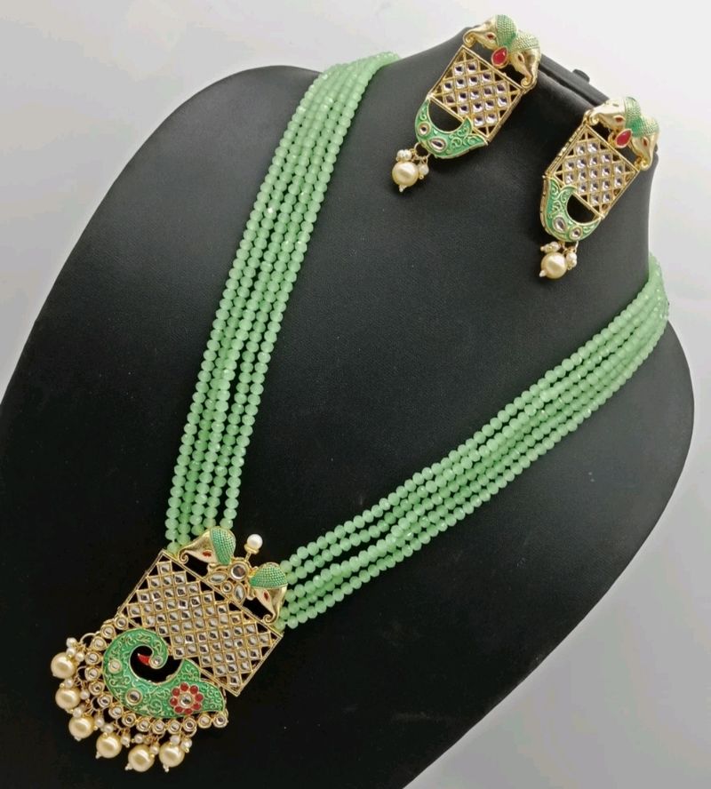 🆕Beautiful jewelry set .      jewelry, necklace, jewellers, jaipurjewelry, chokers, kundan, chain, choker, rings, earrings, forever21, beauty, women,