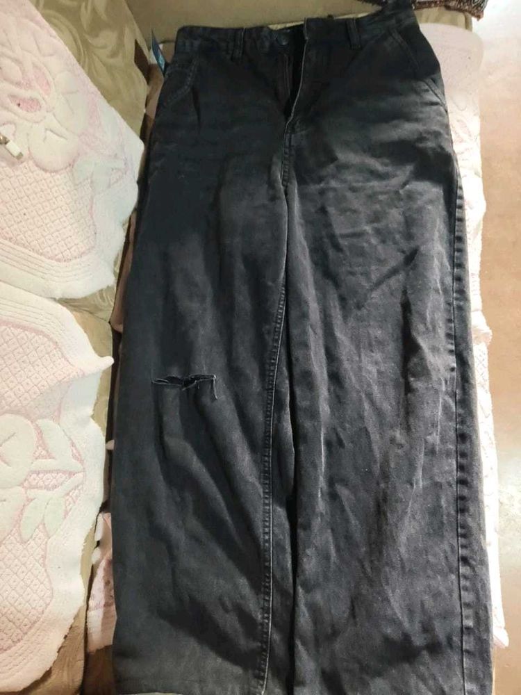 Grey Wide Leg Jeans with Ripped Detail