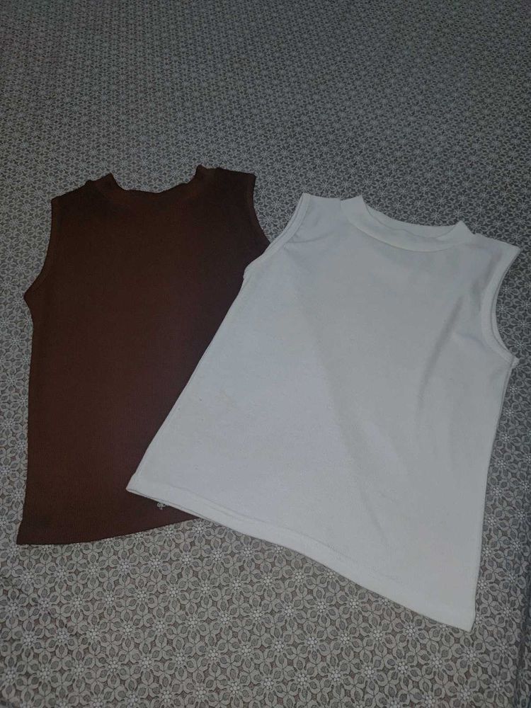 Sleeveless Turtleneck Tops (Set of 2)