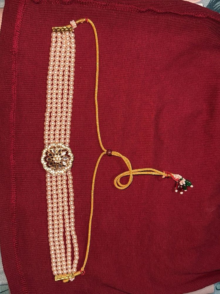 Elegant Pearl Necklace with Floral Pendant