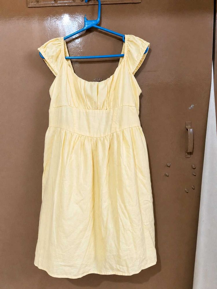 butter yellow mini corset dress⭐🐝