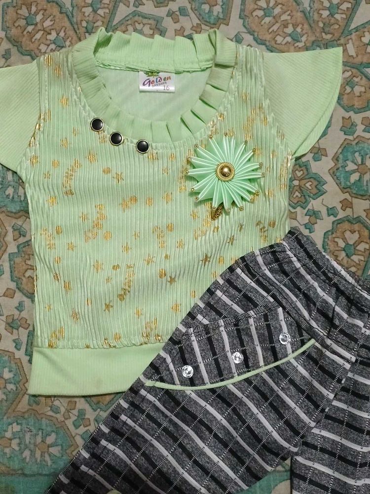 Cute Girls Light Green Outfit