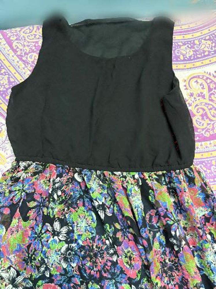 Chic Black &amp; Floral Skater Dress