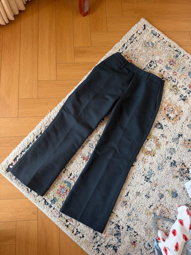Uniqlo Classic Dark Green Ankle Length Trousers