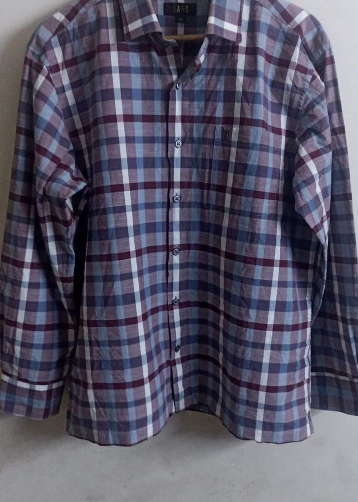 Men's Plaid Button-Up Shirt