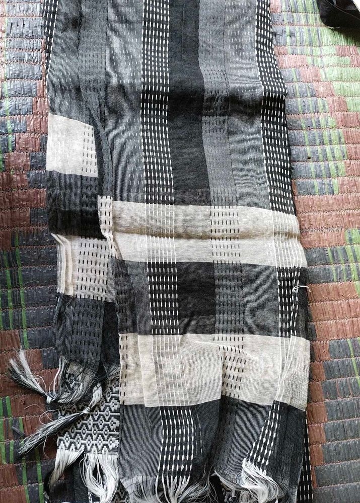 Elegant Black and White Striped Dupatta
