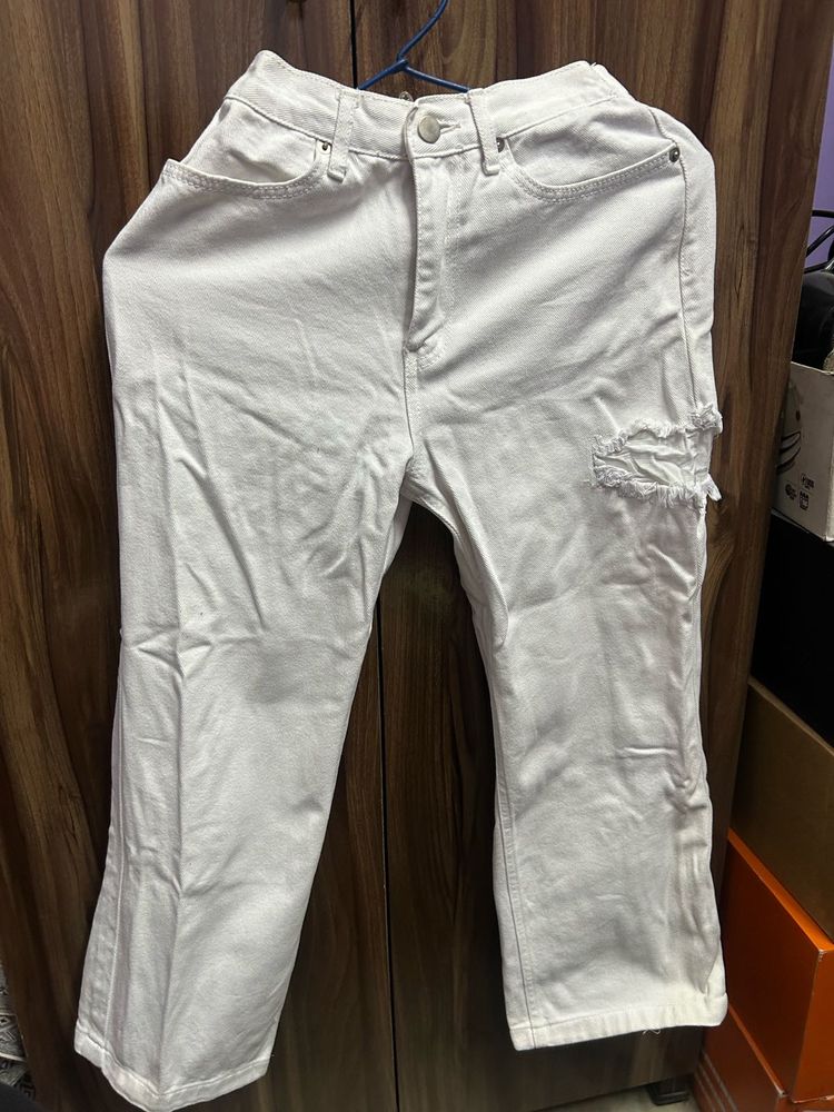 WHITE DENIM PANTS