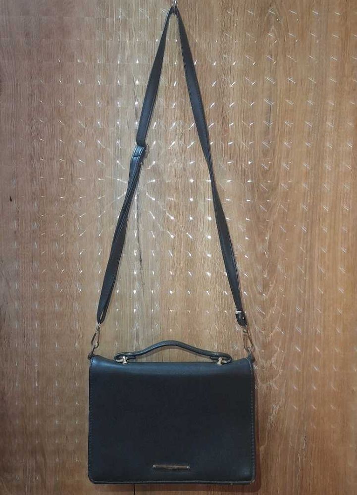 Black Sling Bag + 2 FREE moon keychains