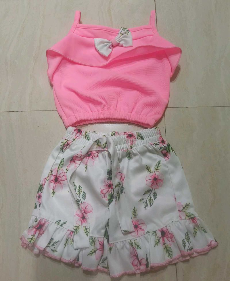 Cute Pink Floral Outfit
