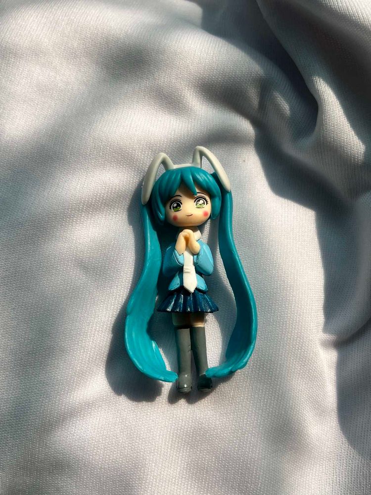 Hatsune Miku Figurine / Keychain