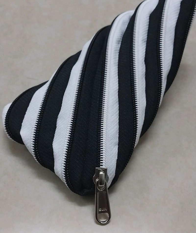 🆕️Magical Pouch From Chain Only