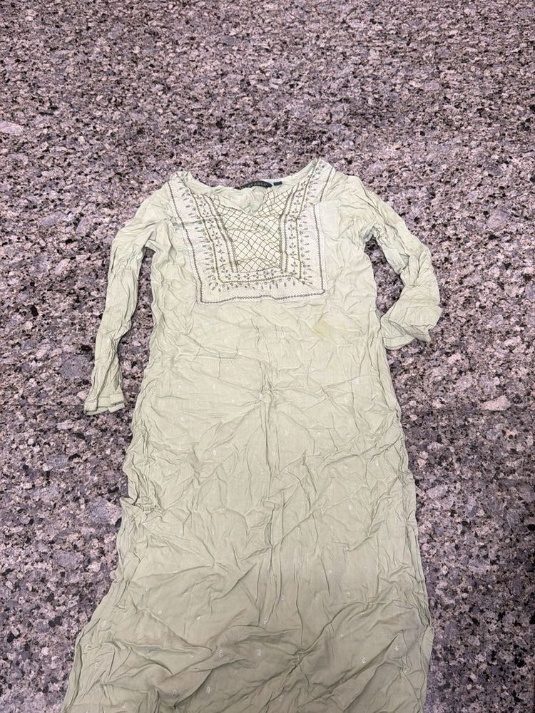 Light Green Embroidered Kurta