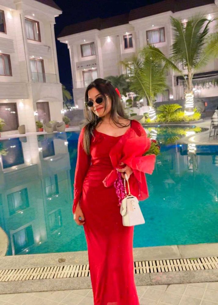 Elegant Red Maxi Dress for Special Occasions