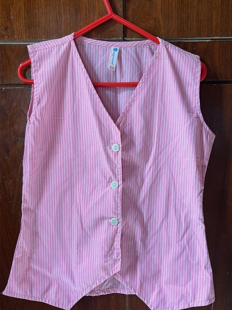 pink vest top