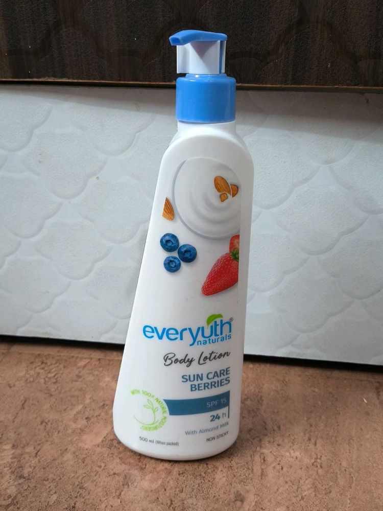 Everyuth Naturals Body Lotion Sun Care Berries