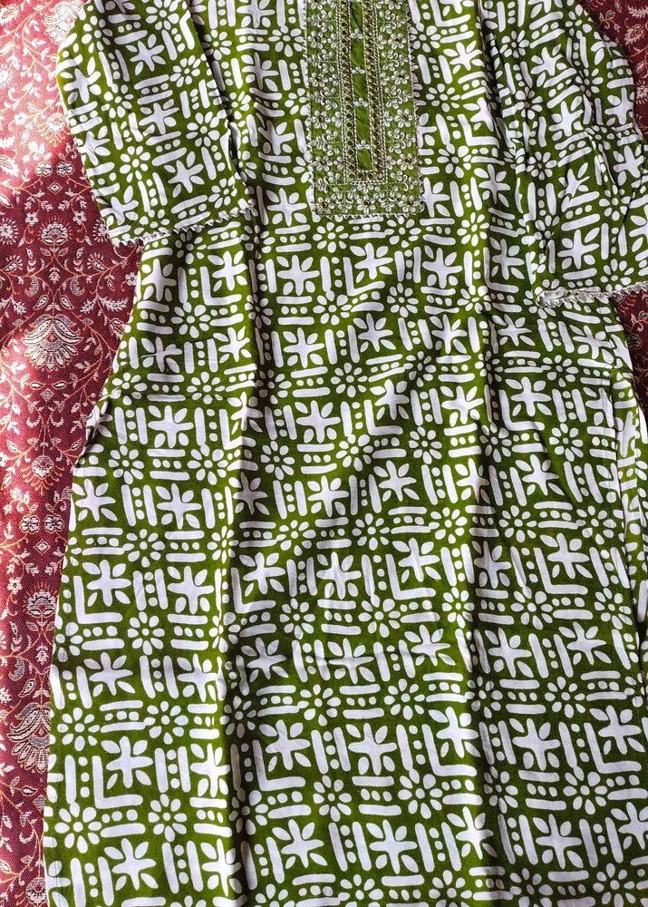Green &amp; White Print Kurta