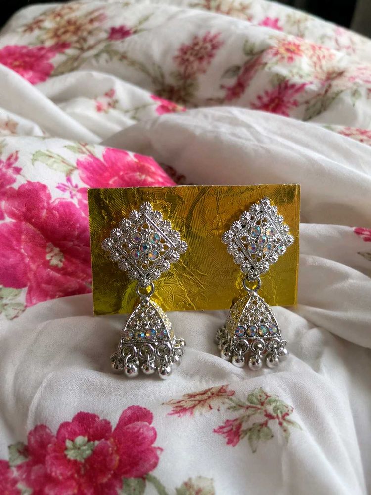 🌸Combo Elegant Jhumka Earrings|Clips🫶🏻