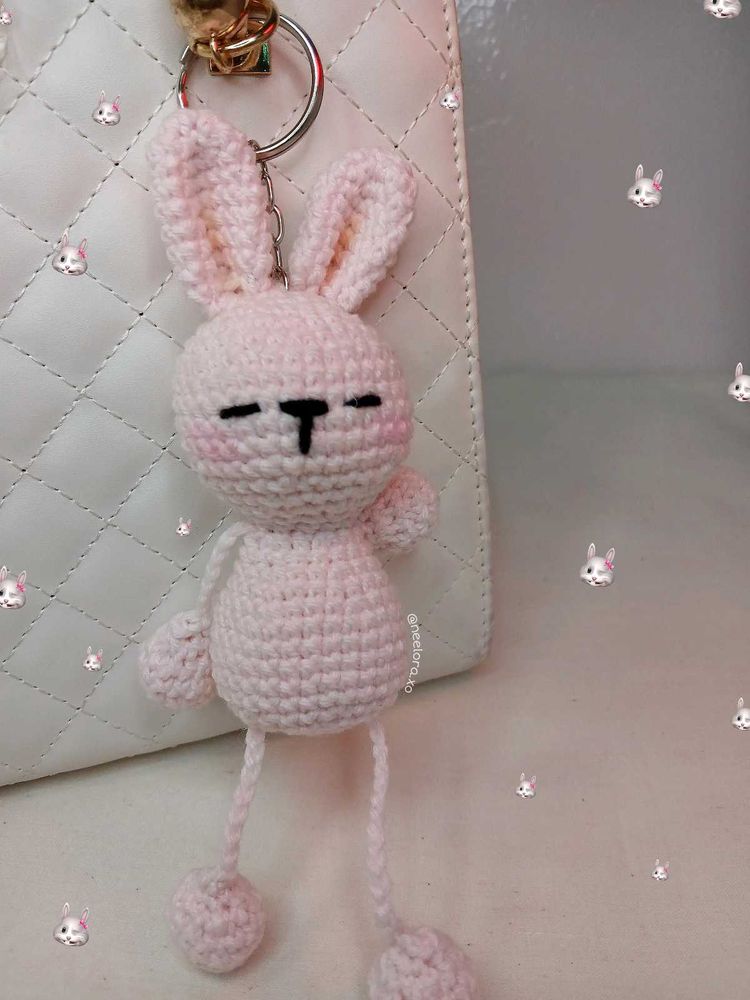 Strechy Bunny crochet keychain