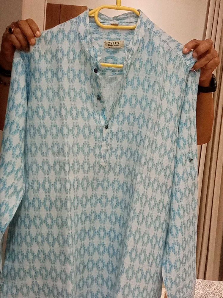 Stylish Blue &amp; White Patterned Kur hvta