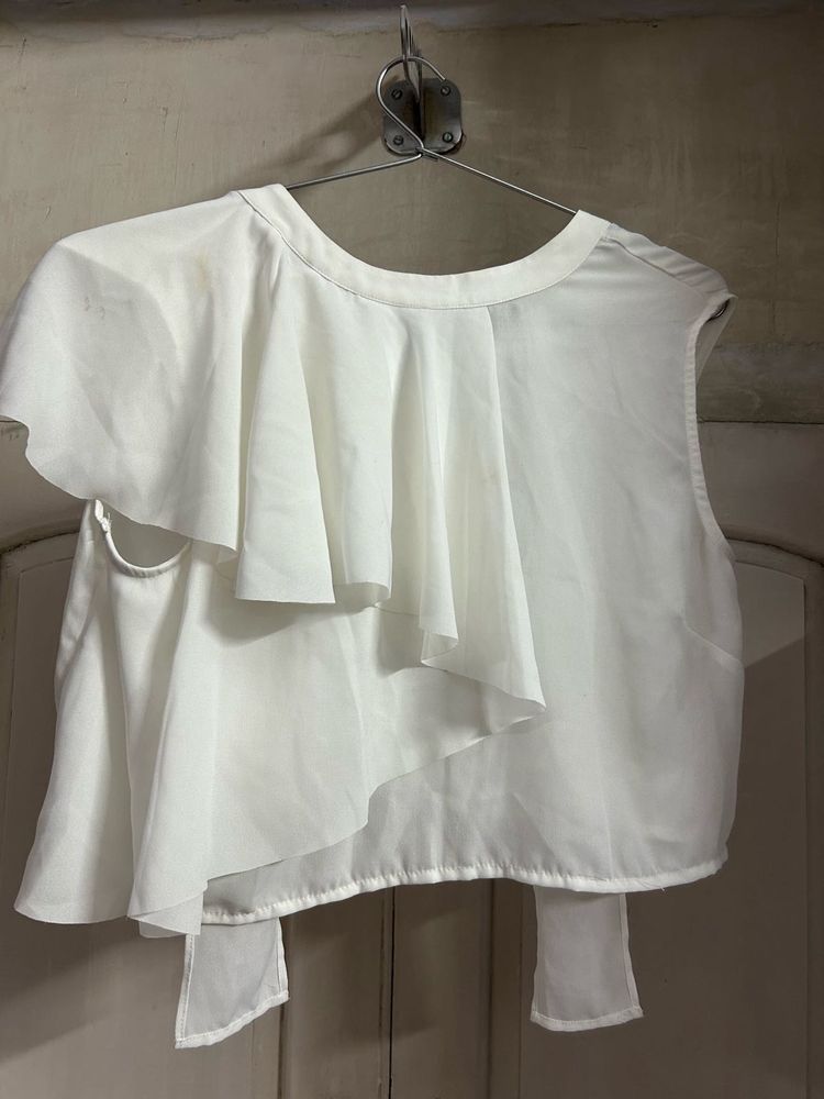 Chic White Ruffle Top