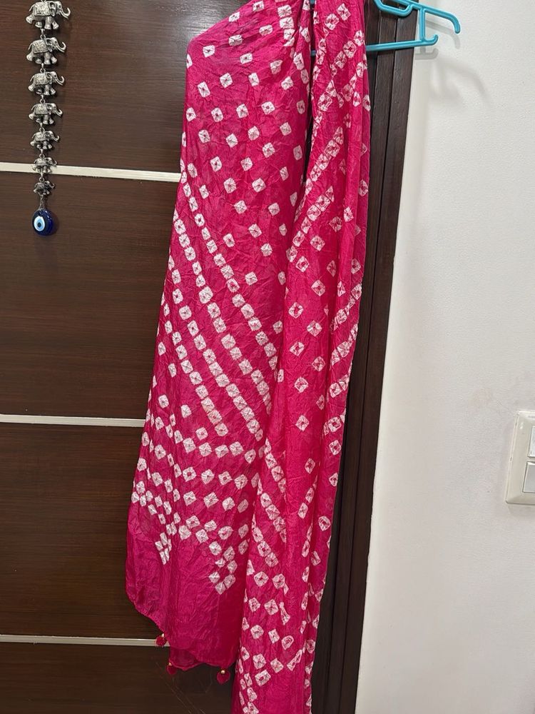 Vibrant Pink Bandhani Dupatta