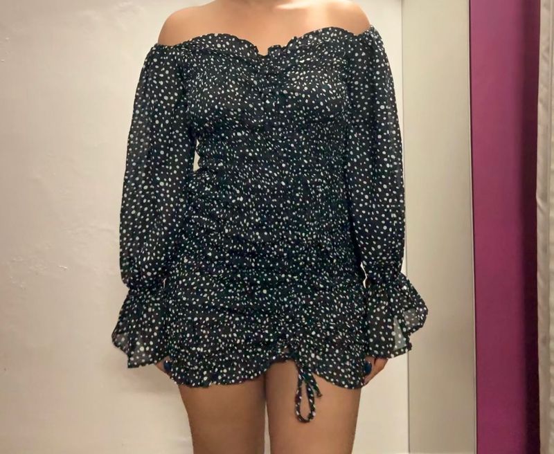 Chic Off-Shoulder Polka Dot Dress