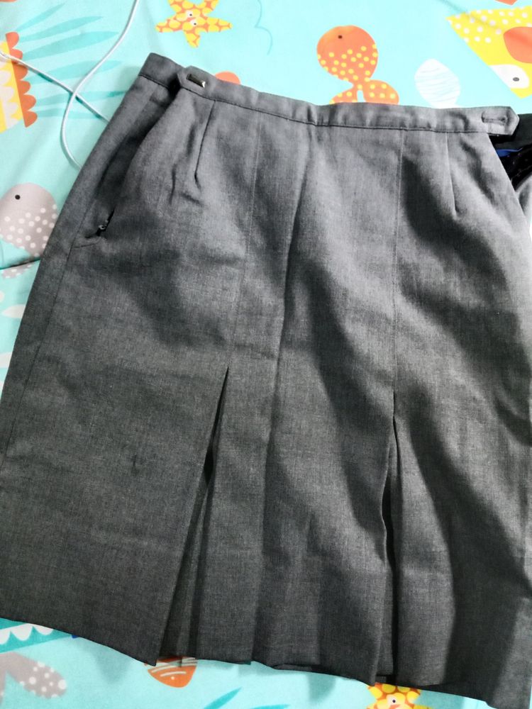 Unused Grey Skirt.