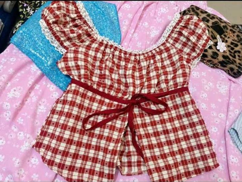 Cute Plaid Off-Shoulder Top