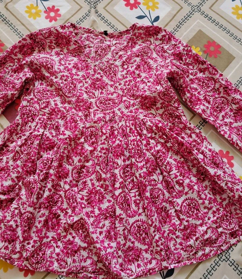 Pink Paisley Print Peplum kurti