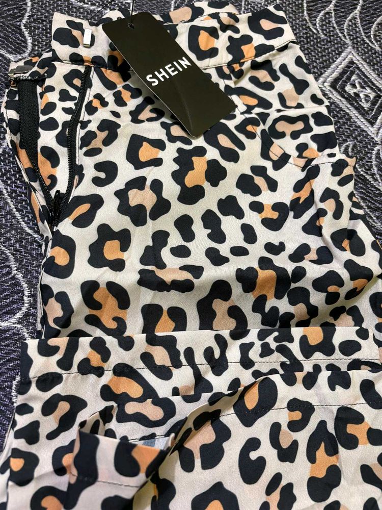 SHEIN Leopard Print Pants
