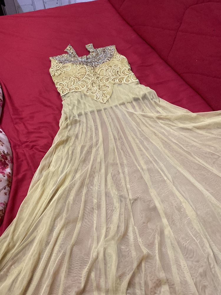 Bottom Transparent Gown Can Be Wear With Lowest Pl