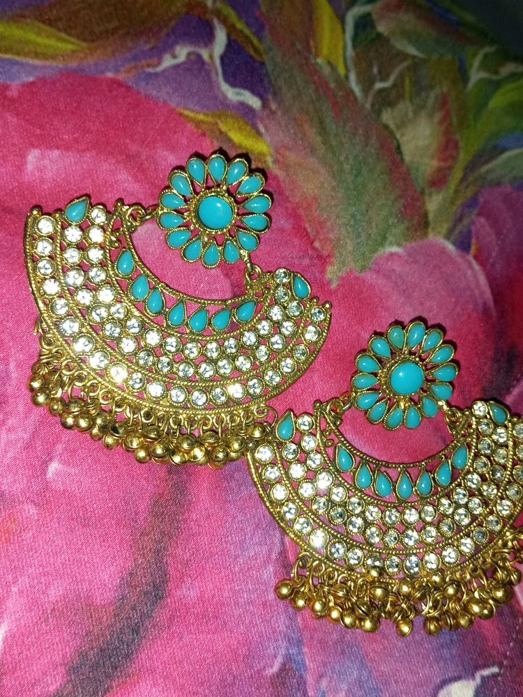 Nice Earing