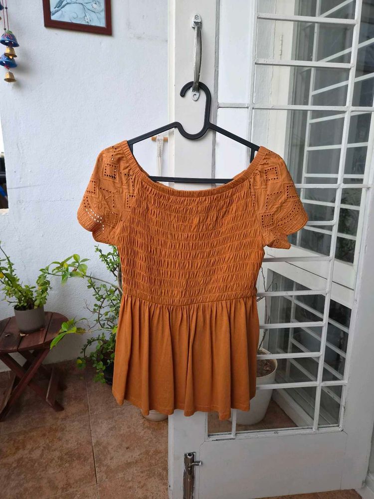 Orange Smocked Off-Shoulder Top Vero Moda (L)