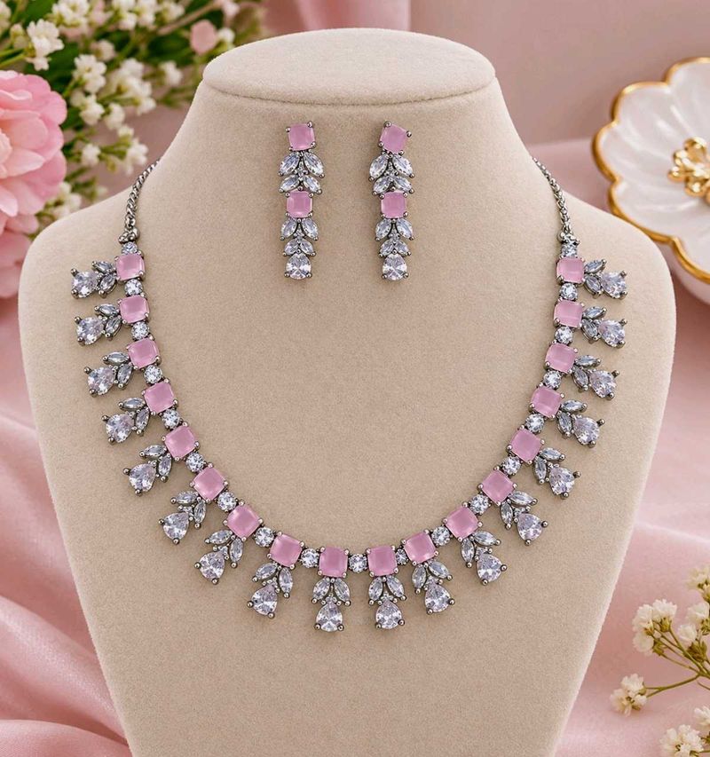 ADPink &amp; White Stone Necklace Set
