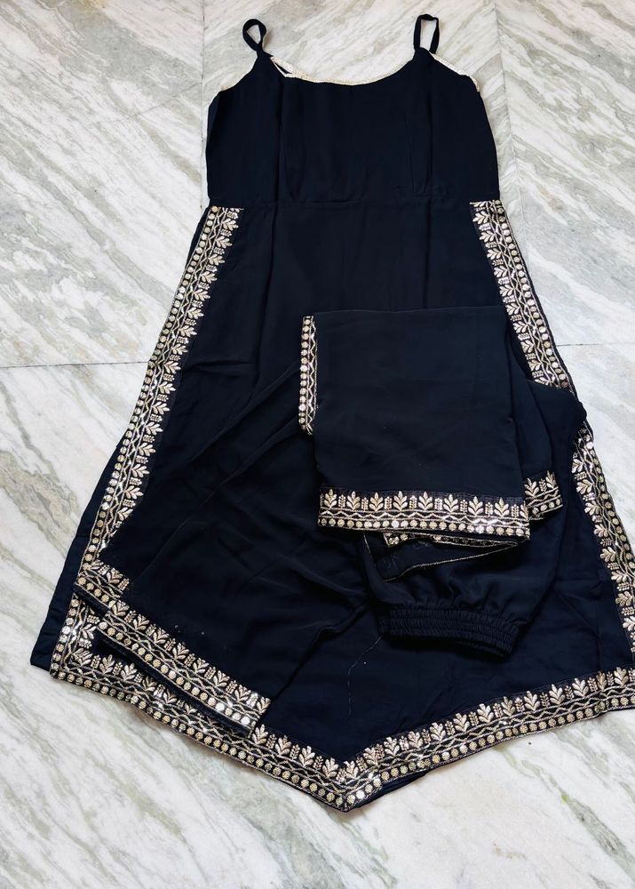 Elegant Black Kurta Set with Gold Embroidery