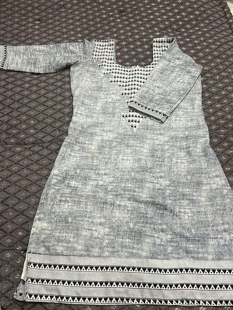 Stylish Grey Kurta with Unique Embroidery