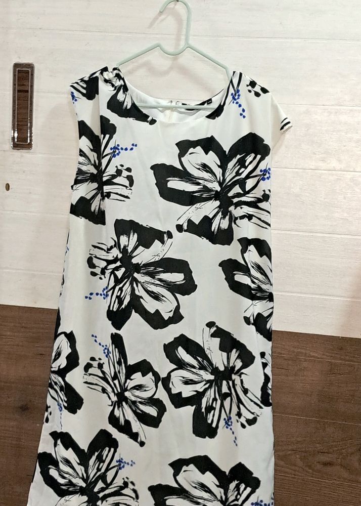GOWN With BLACK INNER TSHIRT